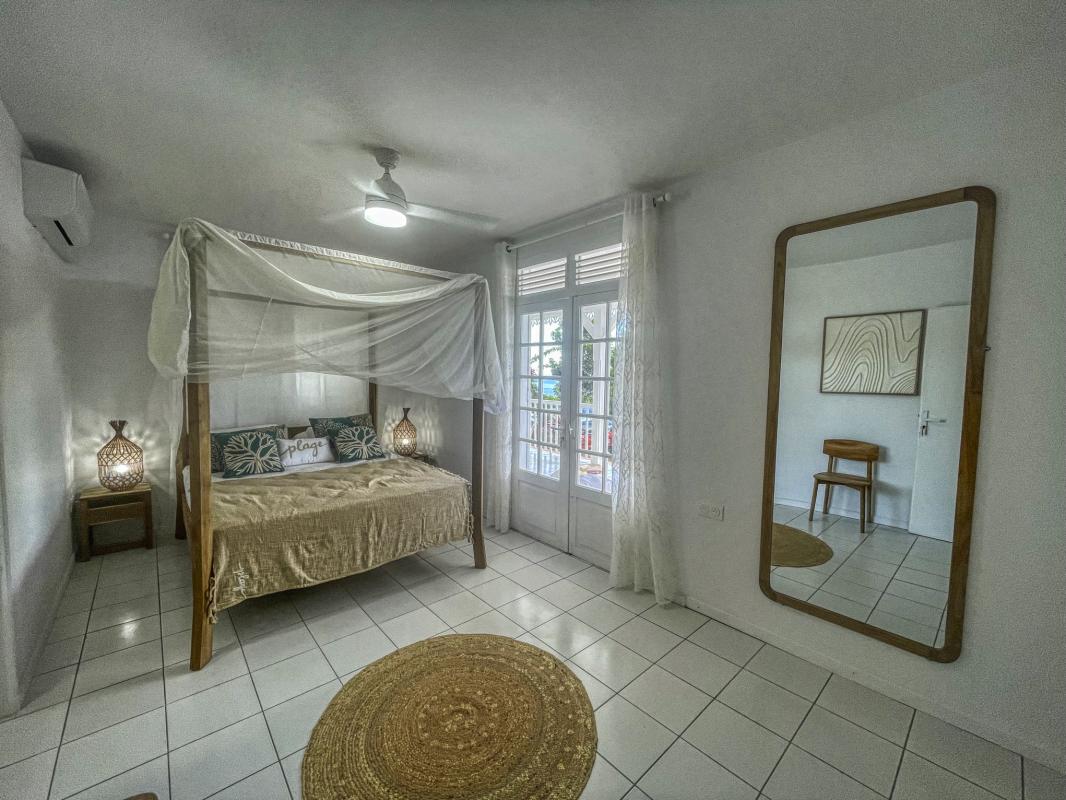 27.Location villa piscine vue mer Bouillante Guadeloupe_Chambre 1
